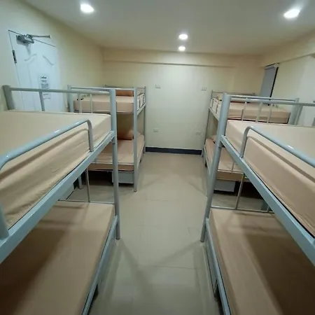 Snoozeph Hostel